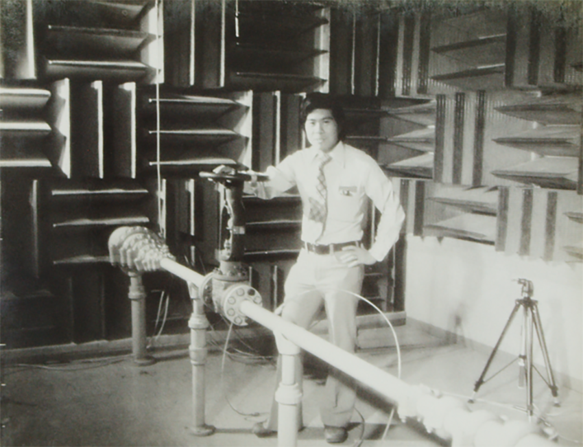 kam ng measuring valve noise in an anechoic chamber